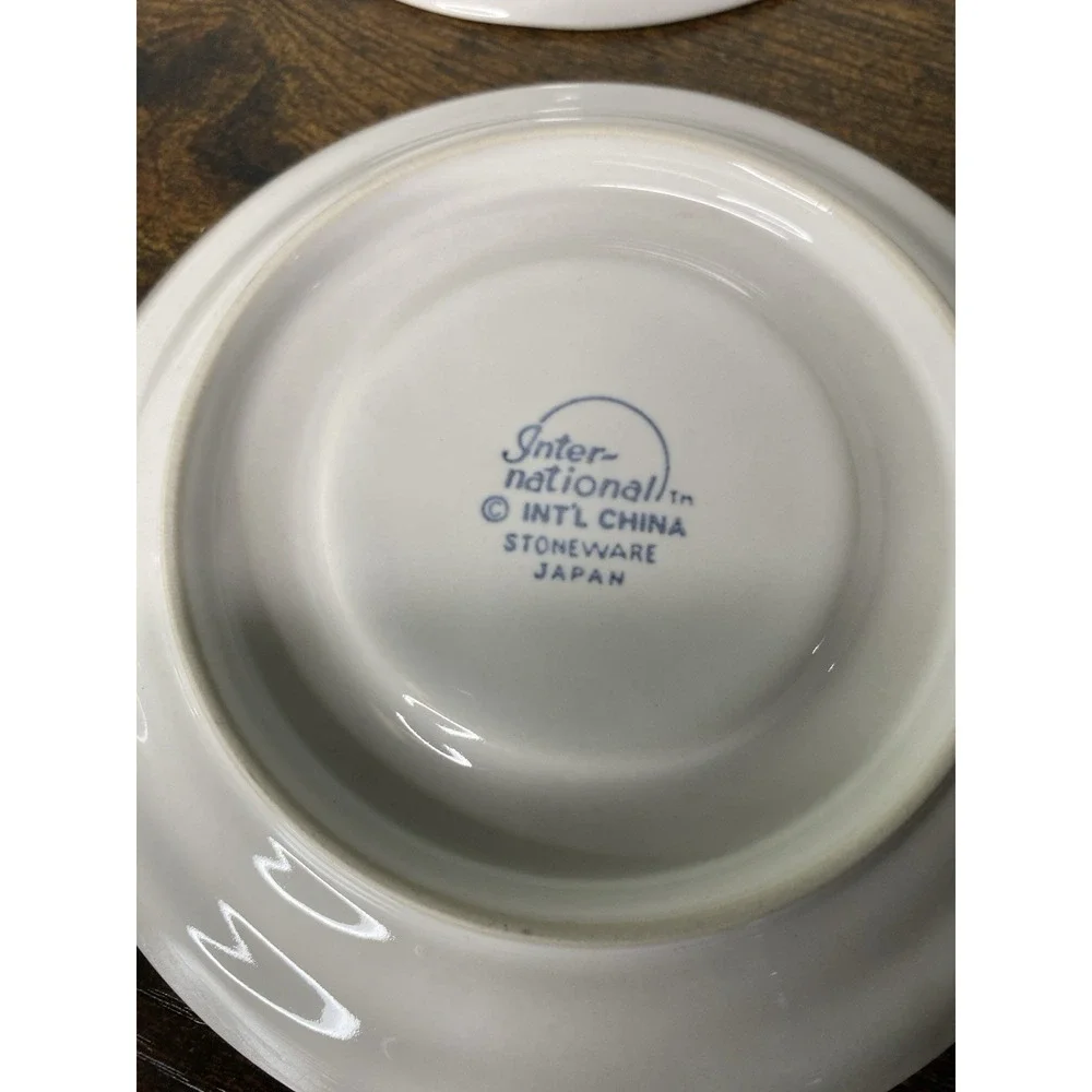 International Country Christmas Saucers 6.25